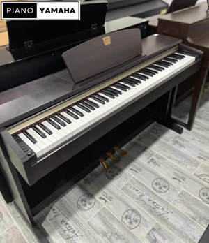 Đàn Piano Yamaha CLP 320