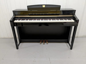 Đàn piano Yamaha CLP-370PE