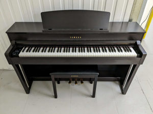 Đàn piano Yamaha CLP 645R