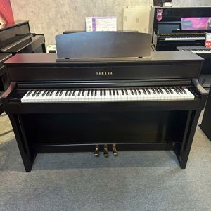 Đàn Piano Yamaha CLP-775