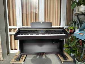 Đàn piano Yamaha CVP-204C