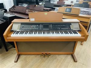 Đàn Piano Yamaha CVP 303
