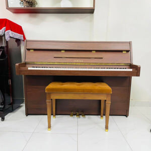 Đàn Piano Yamaha MC101