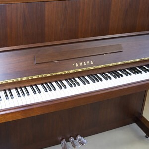 Đàn piano Yamaha SX100WNC