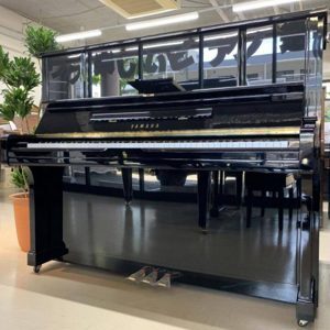 Đàn piano Yamaha UX2