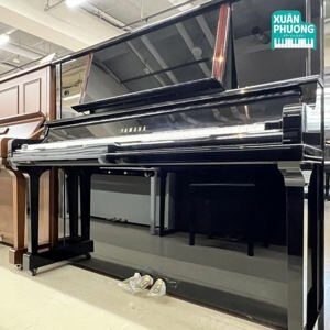 Đàn piano Yamaha UX300