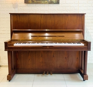 Đàn Piano Yamaha W105