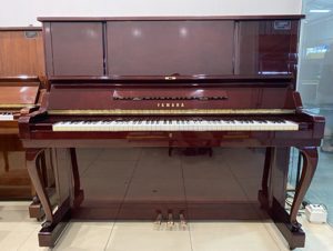 Đàn piano Yamaha W106