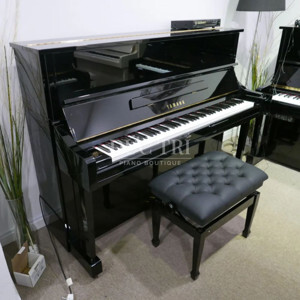 Đàn piano Yamaha YU1