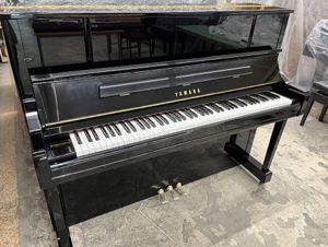 Đàn Piano Yamaha YU10