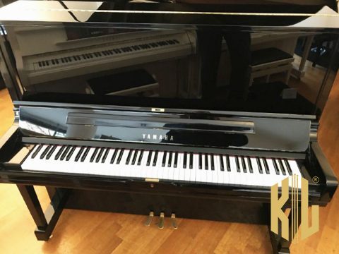 Đàn Piano Yamaha YUS3