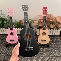 Đàn ukulele soprano đen