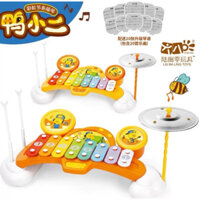 Đàn xylophone gồm 8 phím làm bằng hợp kim nhôm cao cấp được sơn bằng sơn an toàn, màu sắc đẹp và an toàn cho bé.