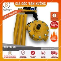 "Đánh Bật Sự Thật Về Dụng Cụ Bơm Hóa Chất Quay Tay Từ Thùng Phy Bằng Nhựa NEWTECH : An Toàn, Siêu Bền Và Hiệu Quả