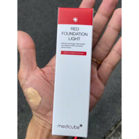 date 2026 Kem nền dạng nước trang điểm da căng bóng Medicube Red Foundation Serum Glow 32g