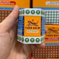 Dầu Cù Là Trắng Con Hổ TIGER BALM 19.4GR (free ship)