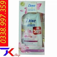 Dầu gội Dove óng mượt tự nhiên hoa Sen Nhật và nước gạo 650g