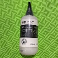 Dầu gội siêu dưỡng ẩm Freecia Golden Olive Oil 300m