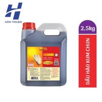 Dầu hào Lee Kum Kee Kum Chun Oyster Sauce (2.5kg/bình) chiết xuất từ hào tươi chọn lọc phù hợp khẩu vị Việt