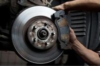 Dấu hiệu nhận biết má phanh ô tô bị mòn