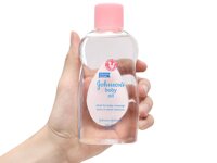 Dầu Massage Và Dưỡng Ẩm Johnson 200ml