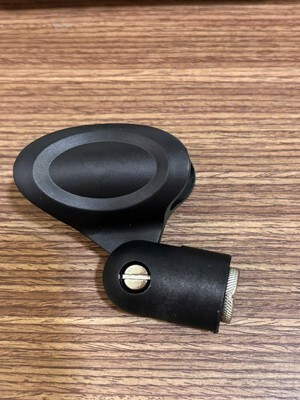 Đầu nối Micro và chân Micro Soundking DE032