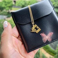 Dây chuyền cửa ba chiều bằng thép titan mới của Celine, từ tiếng Pháp, thương hiệu Hollow Small Square, sang trọng và thích hợp