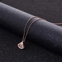 Dây Chuyền Quạt Giấy Titan Không Đen TT 1943