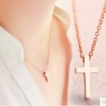 Dây Chuyền Thánh Giá Titan Ko đen TT 0338