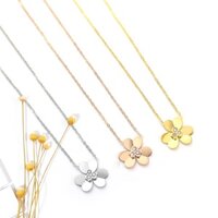 Dây Chuyền TiTan – Hoa 3 Cánh