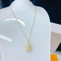 Dây chuyền titan mặt khoá V- mạ vàng ko đen