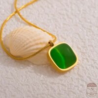 Dây chuyền / Vòng cổ thép không gỉ mạ vàng mặt vuông đính đá ngọc lục bảo