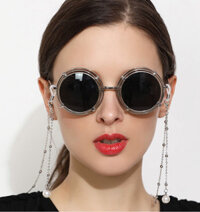 Dây đeo mắt kính titan không gỉ hot trend giới trẻ