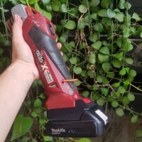 Đế chuyển pin Makita LXT qua máy Ozito Xpower