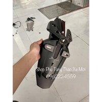 Dè nhựa chắn bùn Exciter 150 chính hãng hàng tháo xe mới.