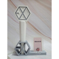 Đế trưng bày lightstick kpop kèm ô để photocard - EXO (custom chữ, note)