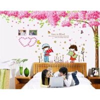 Decal dán tường Combo Cây tình yêu + bé ôm gối