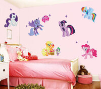 Decal dán tường Pony bé nhỏ - Tình bạn diệu kỳ