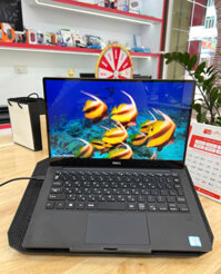 Dell XPS 13 9360| i7 7560U| 8GB RAM| 256GB SSD PCIE| On| 13.3” (3200*1800) pixels FHD Cảm ứng 3K