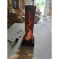 Đèn Bàn Ống Tre Đục Hoa Văn Nghệ Thuật Đế Gỗ Vuông 42cmx15cm