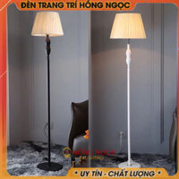 Đèn cây đứng phòng khách