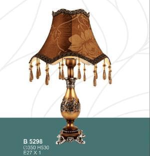 Đèn để bàn B 5298