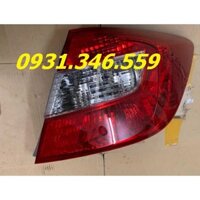 Đèn hậu ngoài Honda Civic 2013