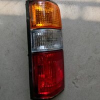 Đèn hậu Suzuki con cóc