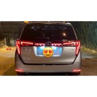 Đèn Led cốp xe INNOVA 2017 2018 2019 2020 2021 2022 thanh giữa tay cốp chữ chạy lắp cắm giắc zin mẫu đen khói trang trí làm đẹp cốp sau ô tô TOYOTA cao cấp