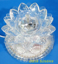 Đèn Led đĩa cầu xoay hoa sen 7 màu D4