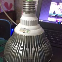 Đèn led nông nghiệp cho cây xanh