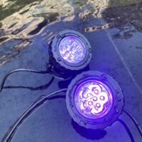 Đèn led trang trí dưới nước, hồ cá, bể bơi dùng pin NLMT, gồm 2 đèn rọi (SV126)