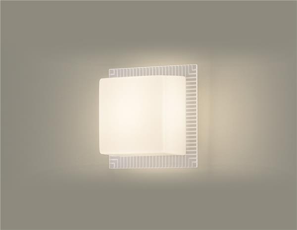 Đèn LED treo tường Panasonic HH-LW6020619 - 5.5W
