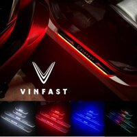 Đèn LED VINFAST chiếu Logo gắn cửa xe hơi chuyên dụng